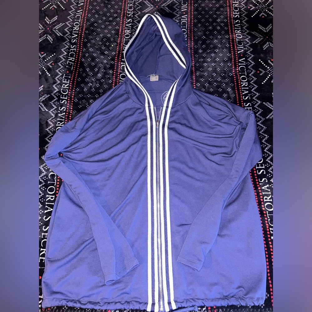 VENUS Navy Blue Zipup Sweater